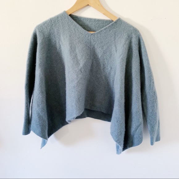 Garnet Hill Sweaters - 3/$25🎉 Garnet Hill Gray Cashmere Crop Top Sweater